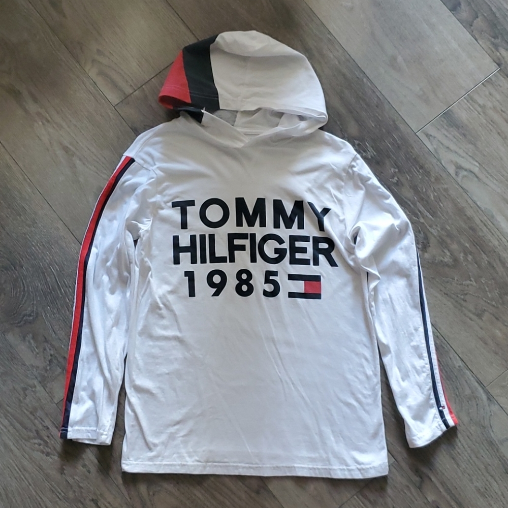 Tommy Hilfiger long sleeve tee